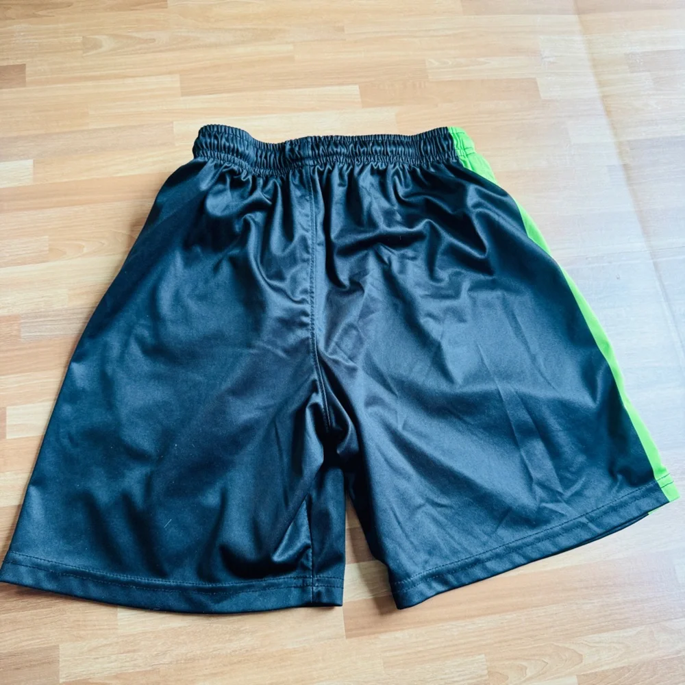 Under armour/pittsburgh short outfit YLG